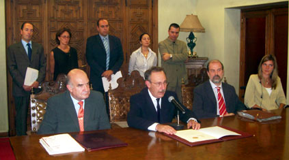 Firma del Convenio entre Fundación Grupo Norte y Universidad de Salamanca. Foto: David Aparicio
